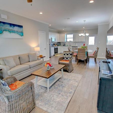 Yellow Beach Haven, Decks, Views, Mere Steps To Sand Galveston Bagian luar foto