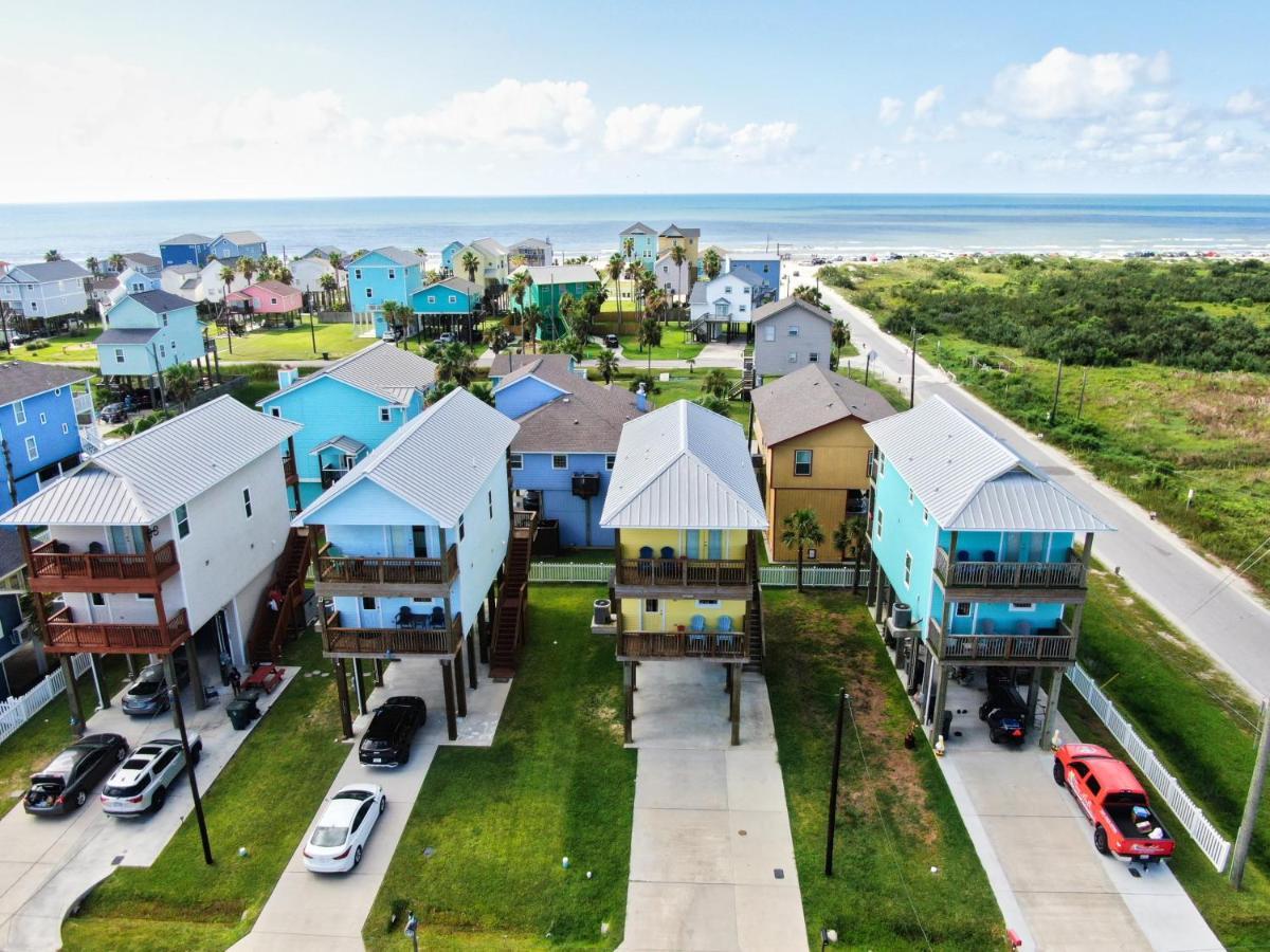 Yellow Beach Haven, Decks, Views, Mere Steps To Sand Galveston Bagian luar foto