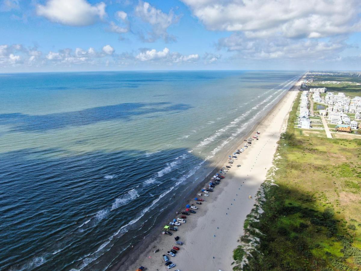 Yellow Beach Haven, Decks, Views, Mere Steps To Sand Galveston Bagian luar foto